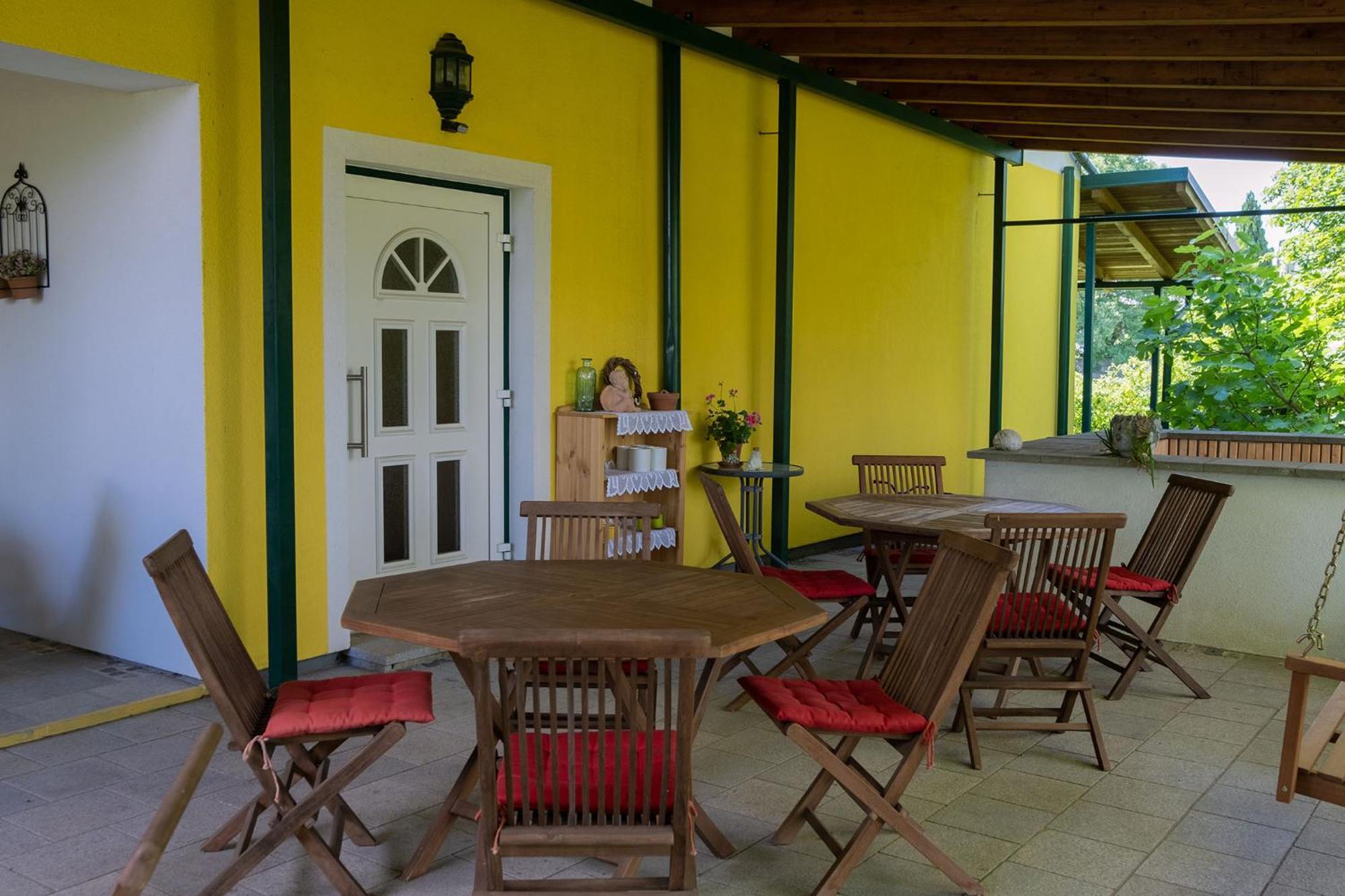 Burgenlandhaus Gols Exterior photo